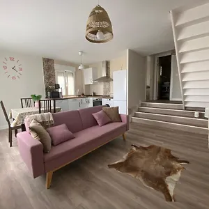 Acogedor Bajo Con Jardín En El Centro De Apartamento Santander
